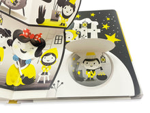 Load image into Gallery viewer, 奇妙翻翻立體書:白雪公主與七矮人